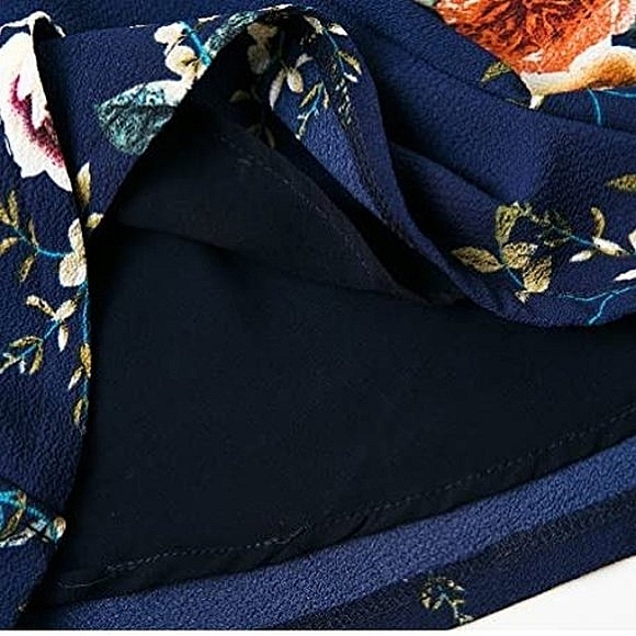 V Neck Floral Backless Romper - Picture 5 of 6